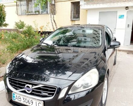 Черный Вольво С60, объемом двигателя 1.98 л и пробегом 265 тыс. км за 8800 $, фото 1 на Automoto.ua
