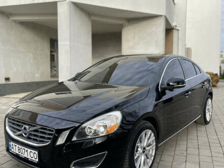 Черный Вольво С60, объемом двигателя 2.52 л и пробегом 105 тыс. км за 11499 $, фото 1 на Automoto.ua