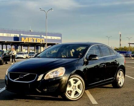 Черный Вольво С60, объемом двигателя 2.5 л и пробегом 207 тыс. км за 9999 $, фото 1 на Automoto.ua