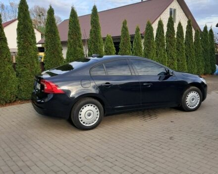 Черный Вольво С60, объемом двигателя 1.6 л и пробегом 300 тыс. км за 8500 $, фото 1 на Automoto.ua