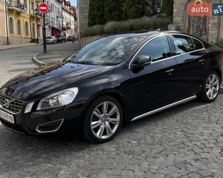 Черный Вольво С60, объемом двигателя 2.95 л и пробегом 167 тыс. км за 10500 $, фото 1 на Automoto.ua