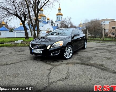 Чорний Вольво С60, об'ємом двигуна 2.5 л та пробігом 255 тис. км за 12000 $, фото 1 на Automoto.ua