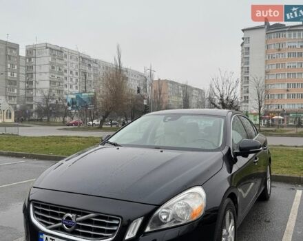Черный Вольво С60, объемом двигателя 2.52 л и пробегом 218 тыс. км за 9990 $, фото 1 на Automoto.ua