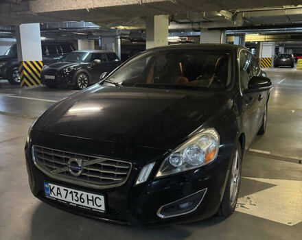 Чорний Вольво С60, об'ємом двигуна 2.5 л та пробігом 170 тис. км за 8646 $, фото 1 на Automoto.ua