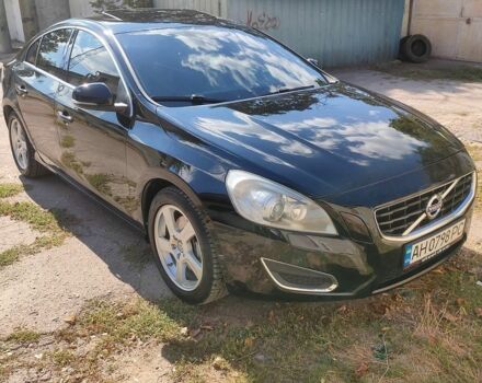 Черный Вольво С60, объемом двигателя 2.52 л и пробегом 190 тыс. км за 9000 $, фото 1 на Automoto.ua