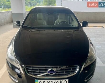 Черный Вольво С60, объемом двигателя 1.6 л и пробегом 160 тыс. км за 10500 $, фото 1 на Automoto.ua