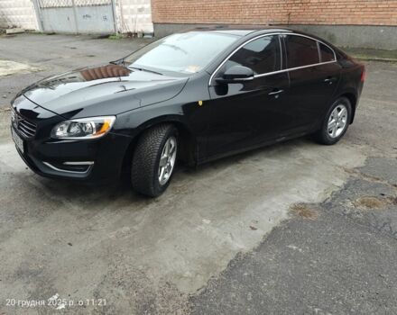 Черный Вольво С60, объемом двигателя 2.5 л и пробегом 100 тыс. км за 15500 $, фото 1 на Automoto.ua