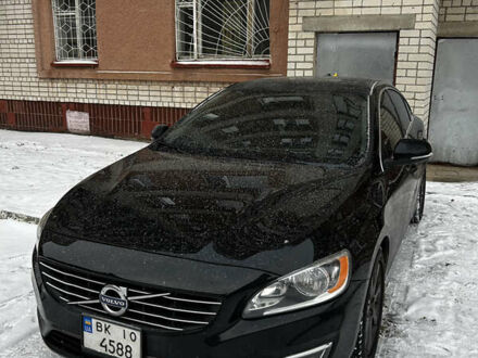 Черный Вольво С60, объемом двигателя 2 л и пробегом 194 тыс. км за 13199 $, фото 1 на Automoto.ua