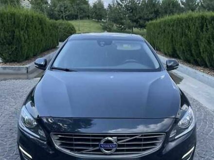 Черный Вольво С60, объемом двигателя 2.5 л и пробегом 235 тыс. км за 8100 $, фото 1 на Automoto.ua