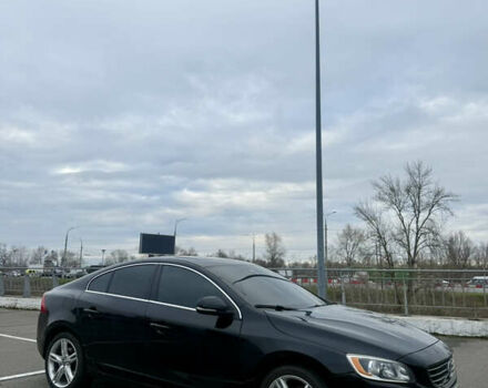 Черный Вольво С60, объемом двигателя 2.5 л и пробегом 77 тыс. км за 13500 $, фото 1 на Automoto.ua