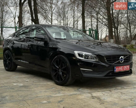 Черный Вольво С60, объемом двигателя 1.97 л и пробегом 237 тыс. км за 14800 $, фото 1 на Automoto.ua