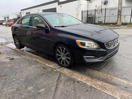 Чорний Вольво С60, об'ємом двигуна 2 л та пробігом 70 тис. км за 2700 $, фото 1 на Automoto.ua