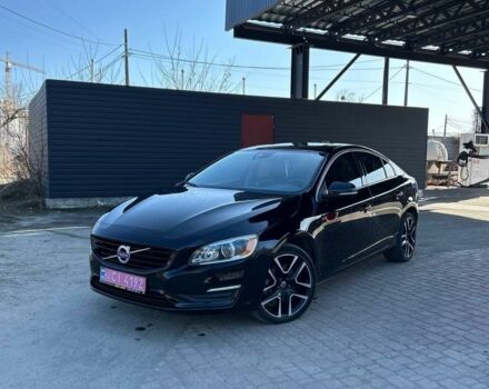 Черный Вольво С60, объемом двигателя 2 л и пробегом 99 тыс. км за 13600 $, фото 1 на Automoto.ua