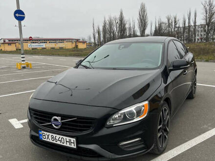 Черный Вольво С60, объемом двигателя 2 л и пробегом 175 тыс. км за 13000 $, фото 1 на Automoto.ua