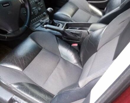 Красный Вольво С60, объемом двигателя 2.4 л и пробегом 373 тыс. км за 4900 $, фото 7 на Automoto.ua