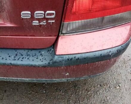 Красный Вольво С60, объемом двигателя 2.4 л и пробегом 373 тыс. км за 4900 $, фото 2 на Automoto.ua