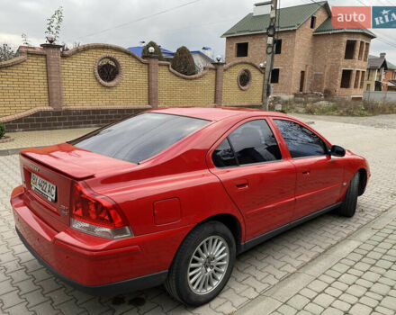 Красный Вольво С60, объемом двигателя 2.5 л и пробегом 260 тыс. км за 6800 $, фото 4 на Automoto.ua