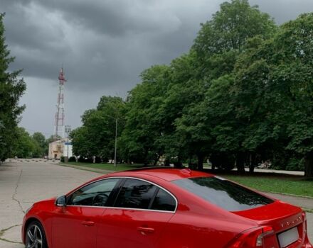 Красный Вольво С60, объемом двигателя 2 л и пробегом 263 тыс. км за 11250 $, фото 3 на Automoto.ua