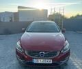Красный Вольво С60, объемом двигателя 2.5 л и пробегом 217 тыс. км за 10500 $, фото 1 на Automoto.ua