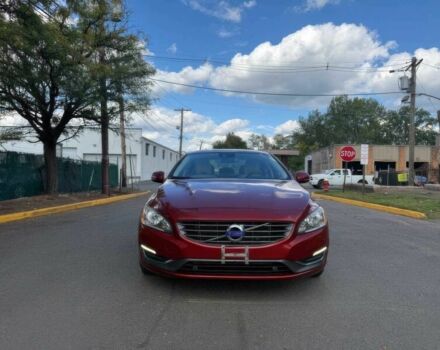 Красный Вольво С60, объемом двигателя 2.5 л и пробегом 70 тыс. км за 7000 $, фото 1 на Automoto.ua