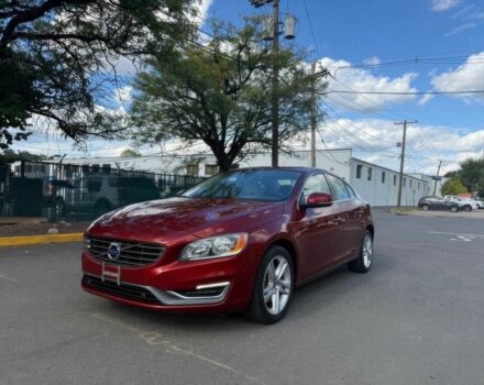 Вольво С60 2015 у Одесі на Automoto.ua Червоний Вольво С60, об'ємом двигуна 2.5 л та пробігом 79 тис. км за 1500 $, фото 3 на Automoto.ua