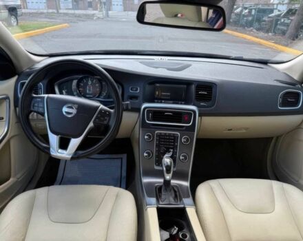 Вольво С60 2015 у Одесі на Automoto.ua Червоний Вольво С60, об'ємом двигуна 2.5 л та пробігом 79 тис. км за 1500 $, фото 10 на Automoto.ua