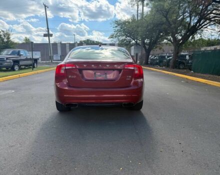 Красный Вольво С60, объемом двигателя 2.5 л и пробегом 70 тыс. км за 7000 $, фото 5 на Automoto.ua