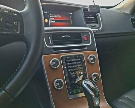 Красный Вольво С60, объемом двигателя 1.97 л и пробегом 86 тыс. км за 14300 $, фото 1 на Automoto.ua