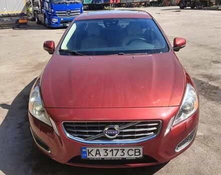 Красный Вольво С60, объемом двигателя 2.52 л и пробегом 190 тыс. км за 9800 $, фото 1 на Automoto.ua