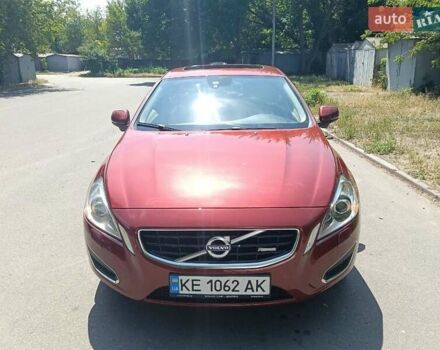 Червоний Вольво С60, об'ємом двигуна 2.5 л та пробігом 204 тис. км за 10000 $, фото 1 на Automoto.ua