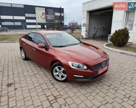 Красный Вольво С60, объемом двигателя 1.98 л и пробегом 233 тыс. км за 11999 $, фото 1 на Automoto.ua