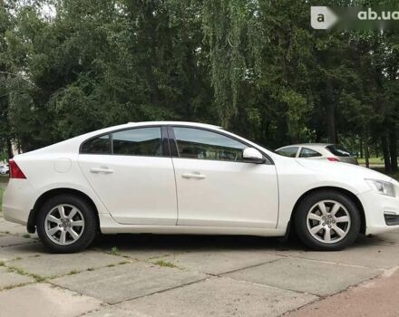 Вольво С60, объемом двигателя 1.6 л и пробегом 291 тыс. км за 12590 $, фото 1 на Automoto.ua
