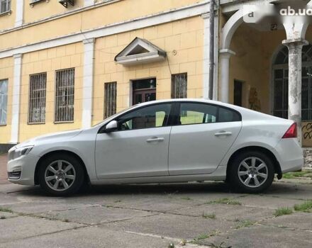 Вольво С60, объемом двигателя 1.6 л и пробегом 291 тыс. км за 12590 $, фото 4 на Automoto.ua