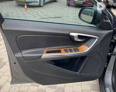 Вольво С60, объемом двигателя 2.5 л и пробегом 108 тыс. км за 15000 $, фото 8 на Automoto.ua