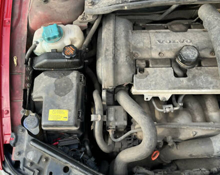 Вольво С60, объемом двигателя 2.4 л и пробегом 225 тыс. км за 4000 $, фото 12 на Automoto.ua