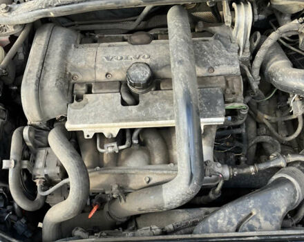 Вольво С60, объемом двигателя 2.4 л и пробегом 225 тыс. км за 4000 $, фото 11 на Automoto.ua