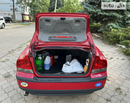 Вольво С60, объемом двигателя 2.4 л и пробегом 225 тыс. км за 4000 $, фото 17 на Automoto.ua