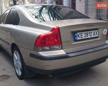 Вольво С60, об'ємом двигуна 2.4 л та пробігом 217 тис. км за 5600 $, фото 1 на Automoto.ua