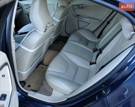 Вольво С60, об'ємом двигуна 2.52 л та пробігом 207 тис. км за 8500 $, фото 21 на Automoto.ua