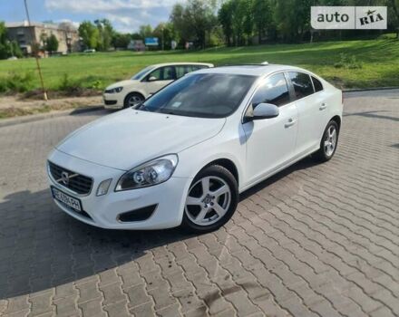 Вольво С60, объемом двигателя 2.5 л и пробегом 304 тыс. км за 11500 $, фото 2 на Automoto.ua