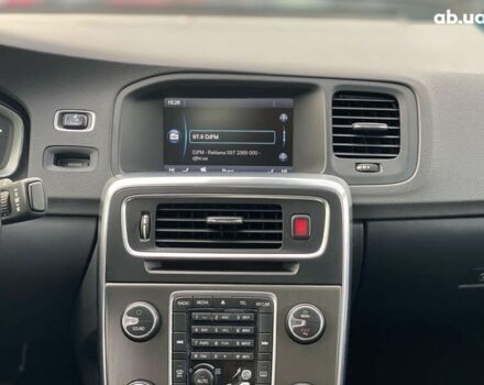 Вольво С60, объемом двигателя 2.5 л и пробегом 284 тыс. км за 9400 $, фото 28 на Automoto.ua