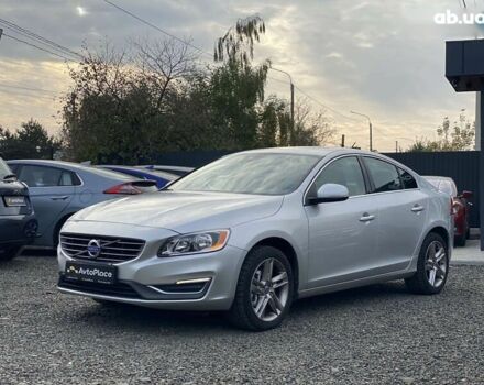 Вольво С60, объемом двигателя 2.5 л и пробегом 284 тыс. км за 9400 $, фото 2 на Automoto.ua