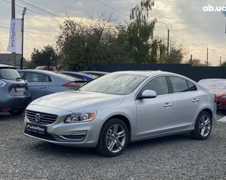 Вольво С60, объемом двигателя 2.5 л и пробегом 284 тыс. км за 9400 $, фото 3 на Automoto.ua