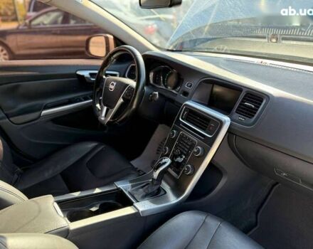 Вольво С60, объемом двигателя 2 л и пробегом 208 тыс. км за 8600 $, фото 5 на Automoto.ua