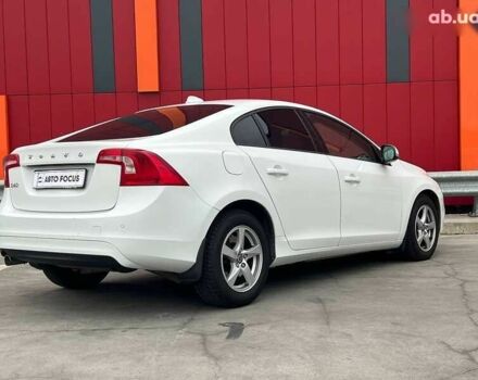 Вольво С60, об'ємом двигуна 2 л та пробігом 215 тис. км за 12690 $, фото 7 на Automoto.ua