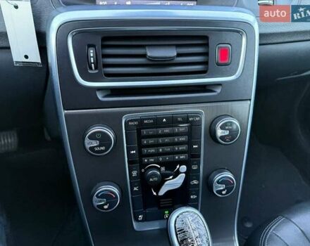 Вольво С60, объемом двигателя 2 л и пробегом 162 тыс. км за 2000 $, фото 11 на Automoto.ua