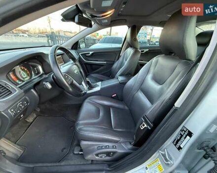 Вольво С60, объемом двигателя 2 л и пробегом 162 тыс. км за 2000 $, фото 14 на Automoto.ua