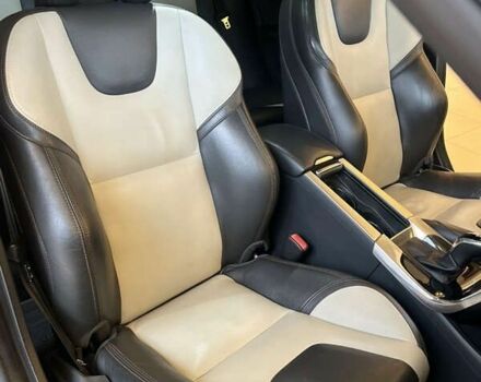 Вольво С60, объемом двигателя 2.5 л и пробегом 181 тыс. км за 15900 $, фото 11 на Automoto.ua