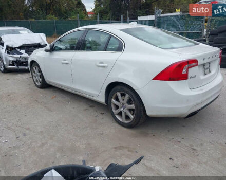 Вольво С60 2015 у Києві на Automoto.ua Вольво С60, об'ємом двигуна 2.5 л та пробігом 189 тис. км за 1500 $, фото 1 на Automoto.ua