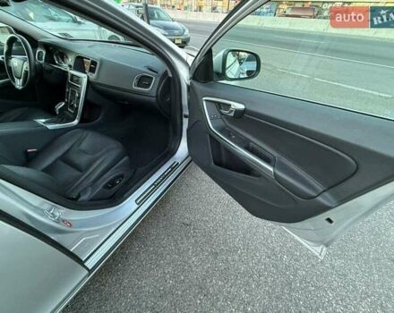 Вольво С60, объемом двигателя 2 л и пробегом 162 тыс. км за 2000 $, фото 10 на Automoto.ua